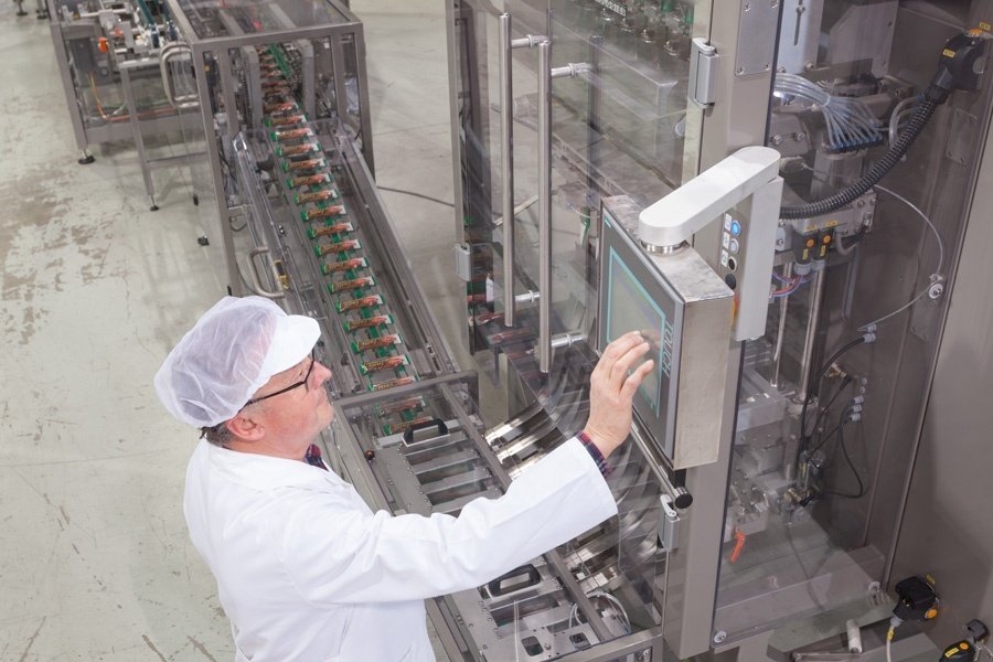 packaging machine operator